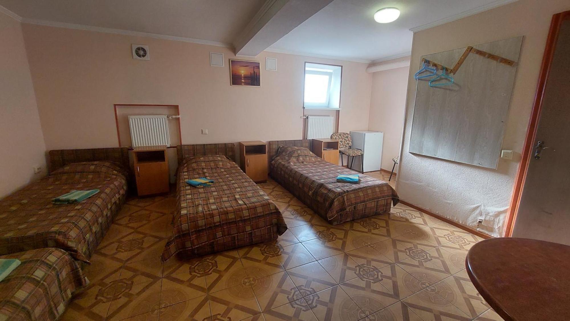 Hotel Desna Kut Kiev Exteriör bild