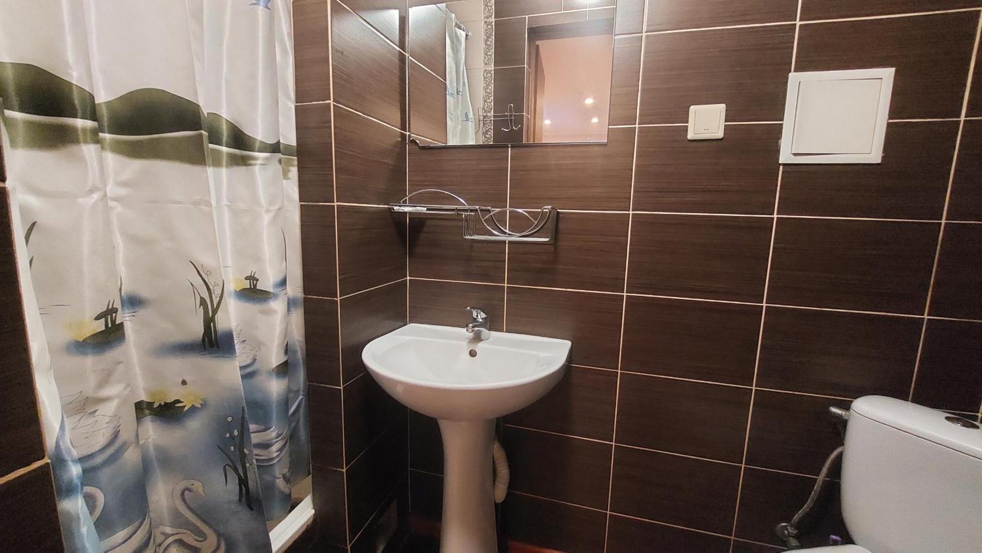 Hotel Desna Kut Kiev Exteriör bild
